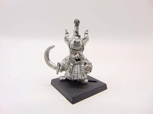 Chaos Dwarf Leader