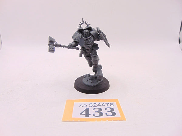 Captain with Jump Pack & Relic Shield