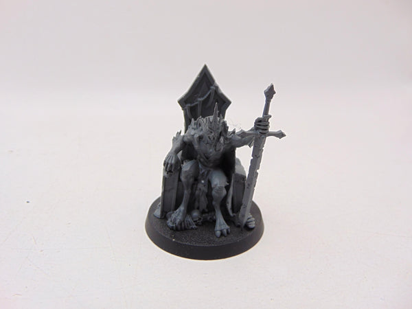 Abhorrant Ghoul King with Crown of Delusion