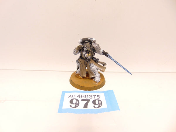 Primaris Librarian in Phobos Armour