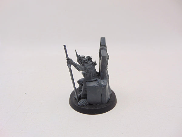 Abhorrant Ghoul King with Crown of Delusion
