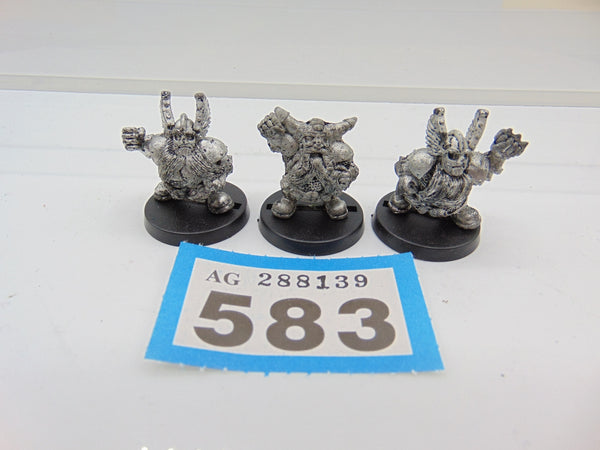 Dwarf Blood Bowl Longbeard and blitzers