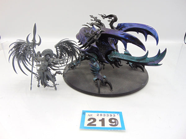 Alarielle the Everqueen