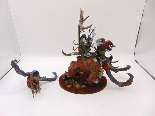 Huskard on Thundertusk / Stonehorn