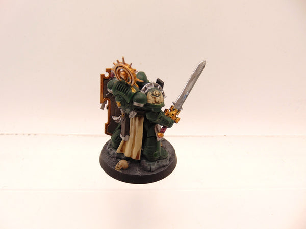 Primaris Captain with Relic Shield