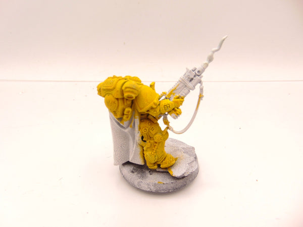 Primaris Captain in Gravis Armour