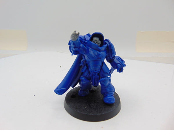 Primaris Captain in Gravis Armour