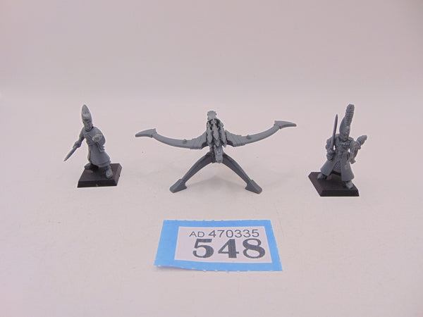 Eagle-claw Bolt Thrower