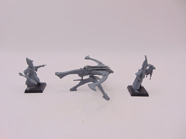 Eagle-claw Bolt Thrower