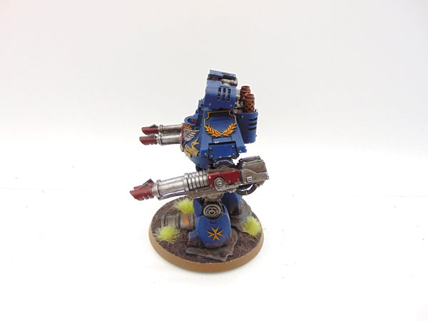 Crimson Fists Contemptor Dreadnought