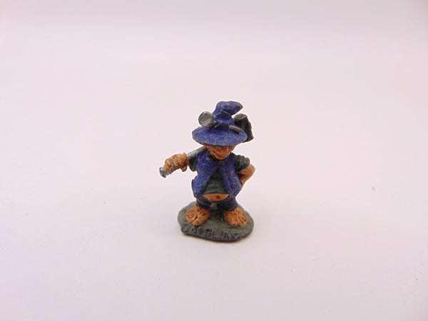 C11 Halfling with Hammer