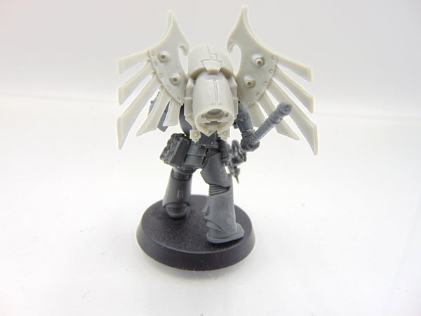 Primaris Librarian with Jump Pack Conversion