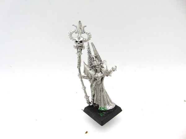 Dark Elf Sorceress / Morathi