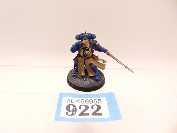 Primaris Librarian in Phobos Armour