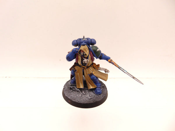 Primaris Librarian in Phobos Armour