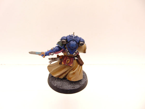 Primaris Librarian in Phobos Armour