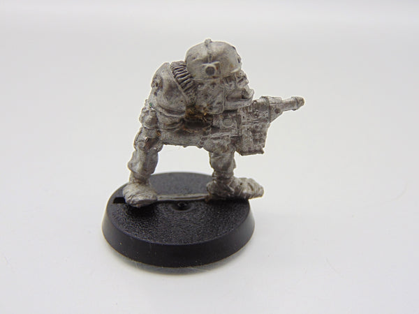 RTB02 Space Ork Raider Boy with Bolta