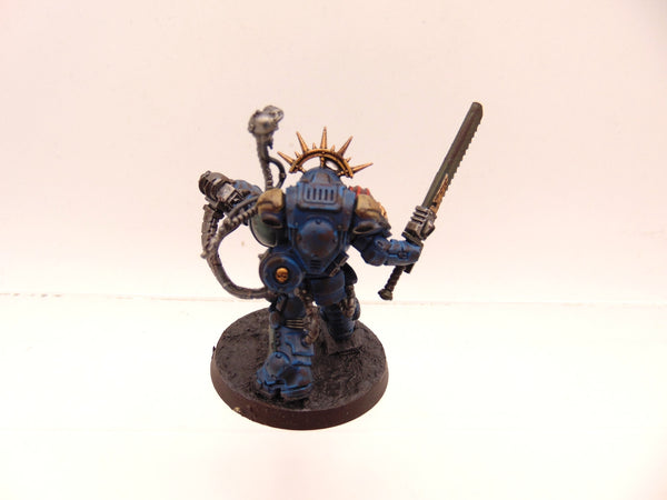 Primaris Captain in Gravis Armour