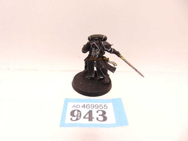 Primaris Librarian in Phobos Armour