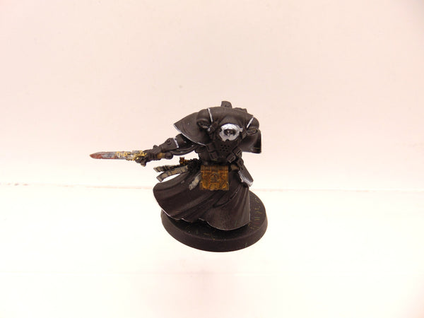 Primaris Librarian in Phobos Armour