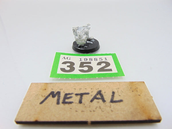 Grot -  Gretchin Carrying a Wrench