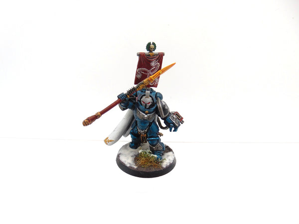 Primaris Captain in Gravis Armour