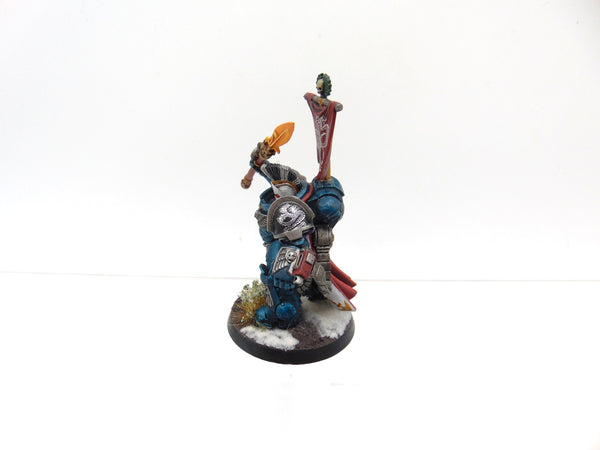 Primaris Captain in Gravis Armour