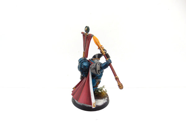 Primaris Captain in Gravis Armour