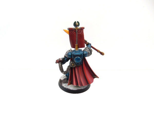 Primaris Captain in Gravis Armour
