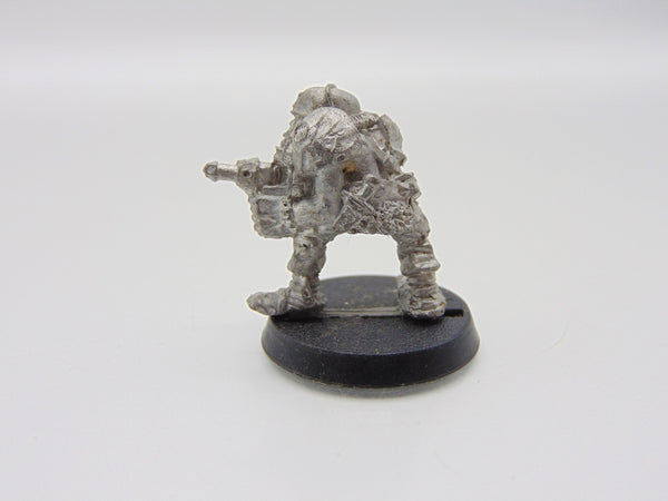 RTB02 Space Ork Raider Boy with Bolta