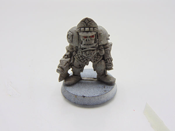 Rt02 Space Ork Boy Bolta & Axe