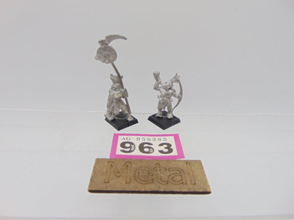 MB10 Chaos Thug Regiment / Haken's Reavers Musician & Standard