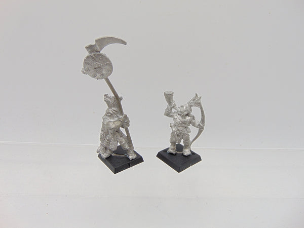 MB10 Chaos Thug Regiment / Haken's Reavers Musician & Standard