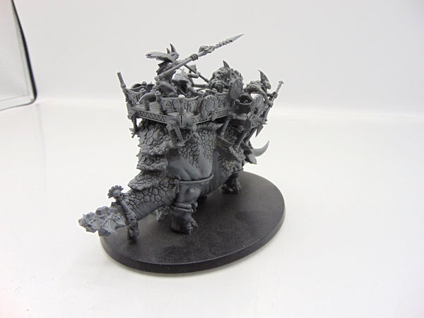 Skink Chief on Stegadon