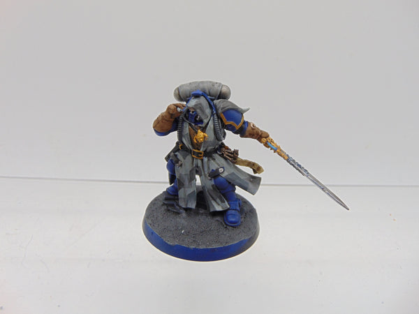 Primaris Librarian in Phobos Armour