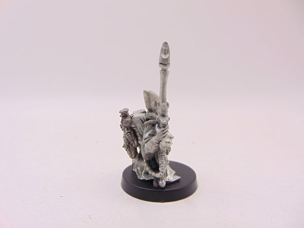 Eldar Ranger Kneeling