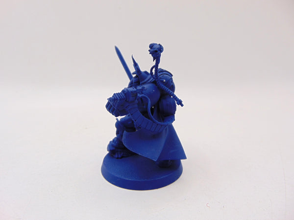 Primaris Captain in Gravis Armour