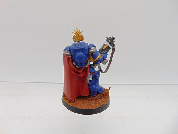 Primaris Captain in Gravis Armour