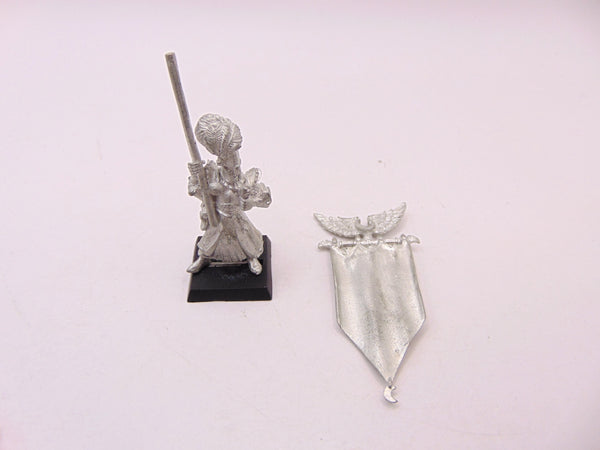 High Elf Battle Standard Bearer