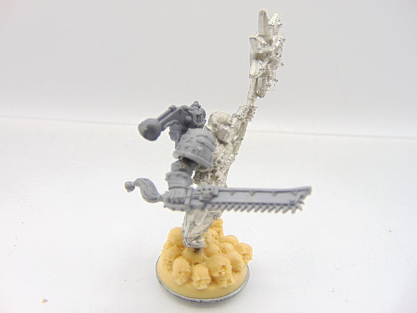 Khorne Icon Bearer