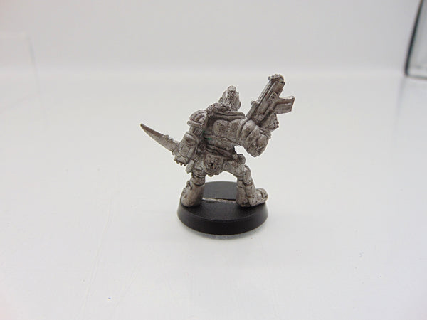 Scout with Bolt Pistol and Combat Knife