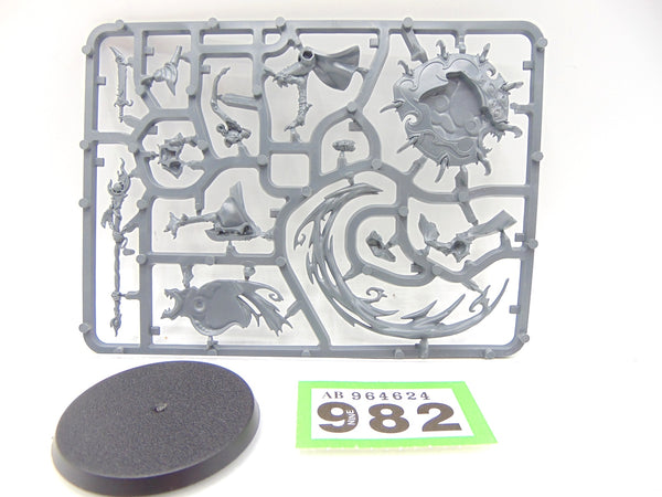 Magister on Disc of Tzeentch