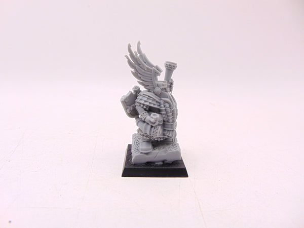 Dwarf Thane with Handgun on Oathstone