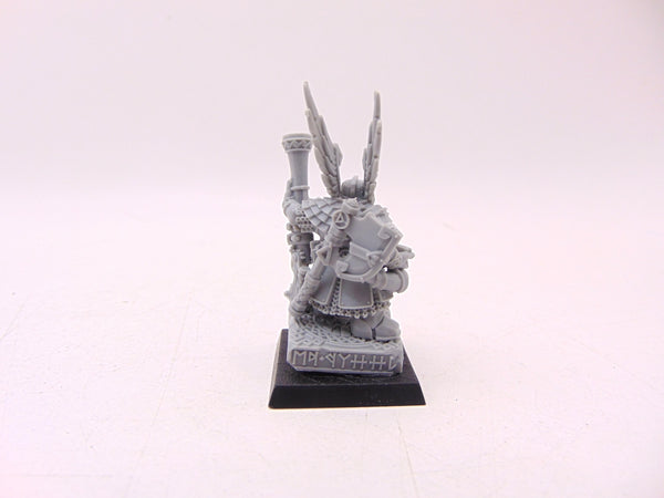 Dwarf Thane with Handgun on Oathstone
