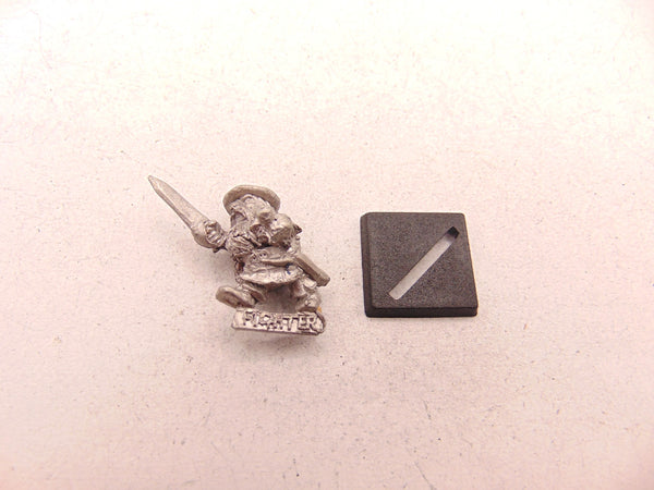 Dwarf Adventurer D4 McDour the Manic