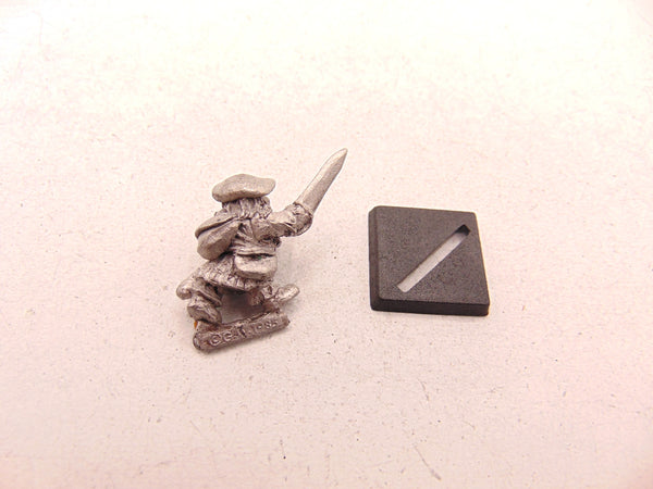 Dwarf Adventurer D4 McDour the Manic