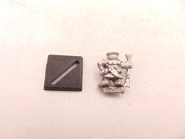 MM10 Dwarf - DW15 Handgun