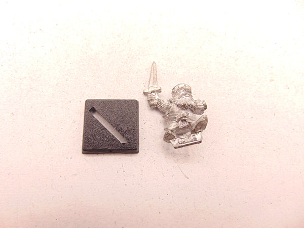 Marauder MM10 Dwarf with sword