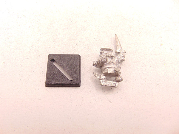 Marauder MM10 Dwarf with sword