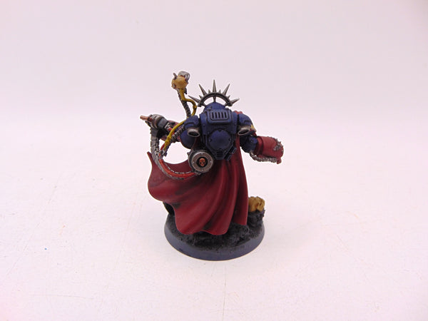 Primaris Captain in Gravis Armour